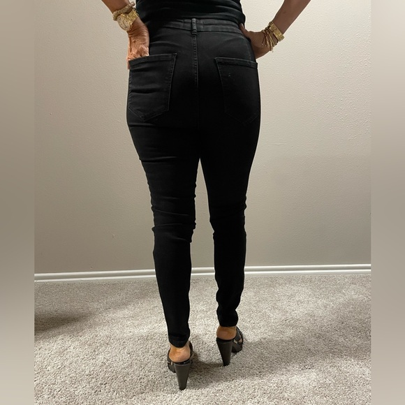 Zara Trafaluc Denim Collection Jeans barely worn. - Picture 2 of 4